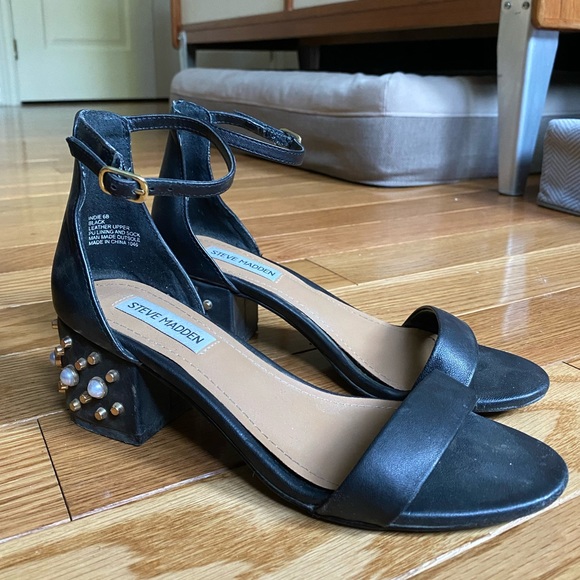 Steve Madden Black Leather Indie Sandals Size 6 - Picture 3 of 6